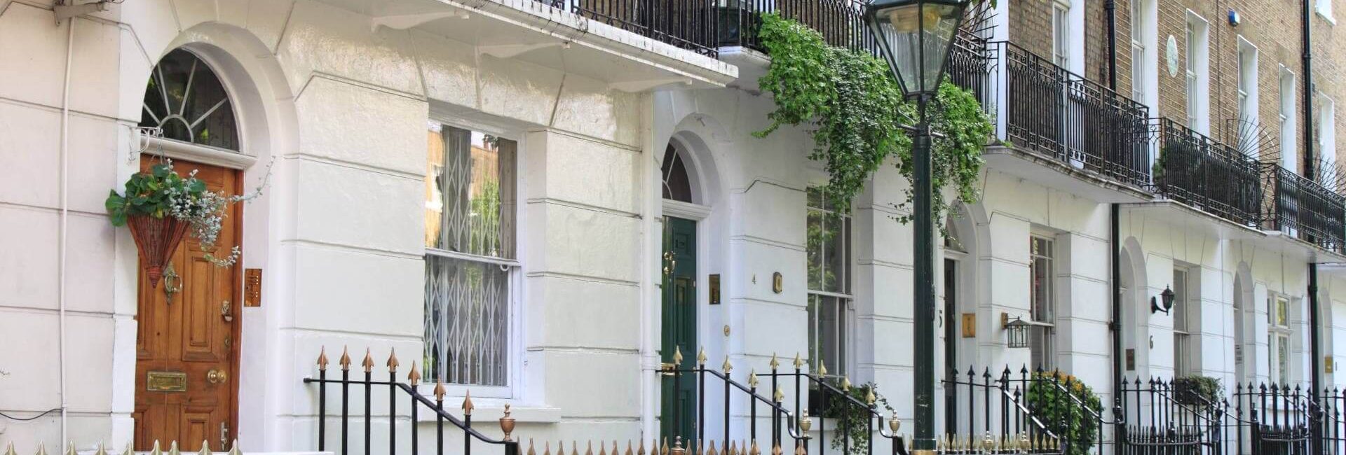 Townhouses in London - Depositphotos_6422895_xl-2015 (1)